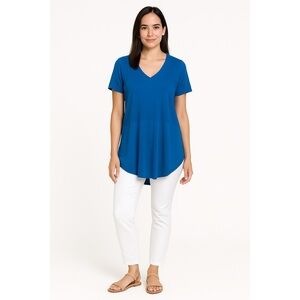 Two By Vince Camuto Summer Bloom Two Toned Blue Top Size S NWT$54